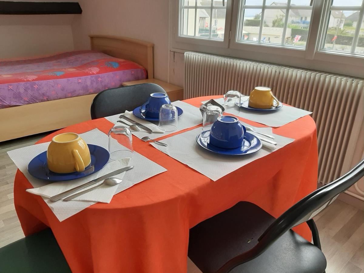 Utah Beach Bed and Breakfast Sainte-Marie-du-Mont  Exteriör bild