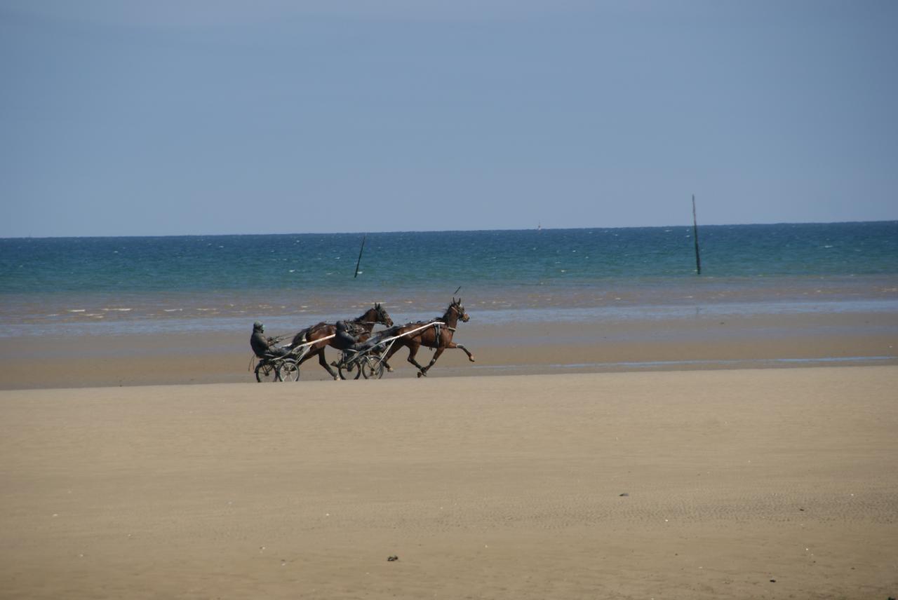 Utah Beach Bed and Breakfast Sainte-Marie-du-Mont  Exteriör bild